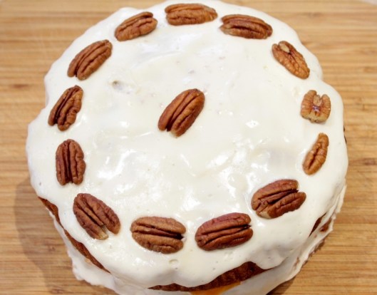 Persimmon yoghurt & pecans