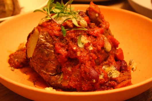 Borlotti Bean, Tomato & Mature Cheddar Cheese ))