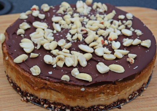 raw-snickers-cake